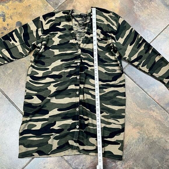 Torrid Army Green Camo Long Button Down Cardigan 2 18 - Picture 6 of 10